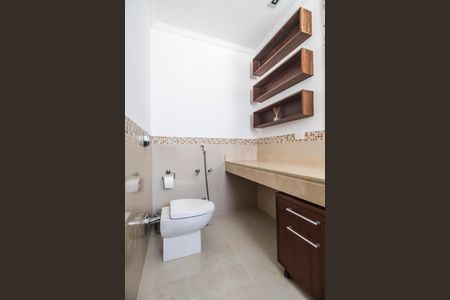 Casa de condomínio à venda com 1450m², 5 quartos e 3 vagasBanheiro da Suíte