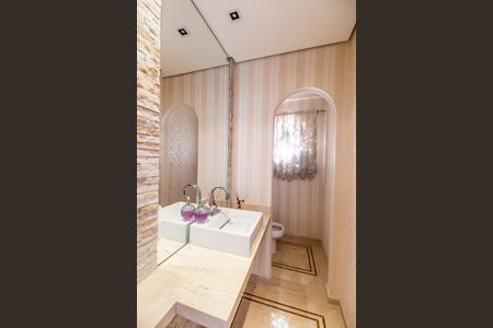 Casa de condomínio à venda com 1450m², 5 quartos e 3 vagasLavabo