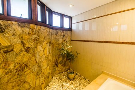 Casa de condomínio à venda com 1450m², 5 quartos e 3 vagasBanheiro da Suíte