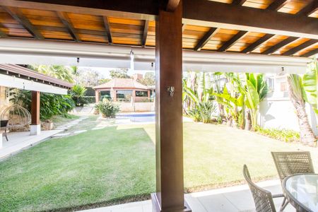 Casa de condomínio à venda com 1450m², 5 quartos e 3 vagasVista