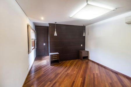 Casa de condomínio à venda com 1450m², 5 quartos e 3 vagasSuíte 5