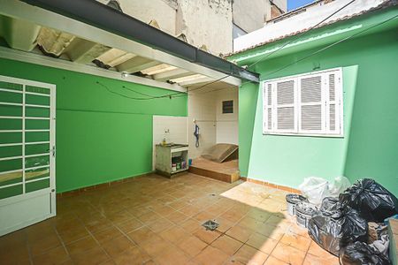 Casa à venda com 176m², 3 quartos e 2 vagasQuintal