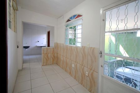 Sala de casa para alugar com 2 quartos, 40m² em Maria Virgínia, Belo Horizonte