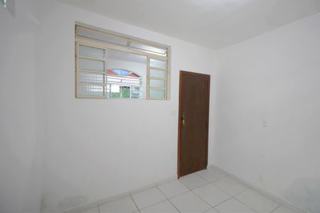 Quarto 1 de casa para alugar com 2 quartos, 40m² em Maria Virgínia, Belo Horizonte