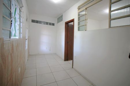 Sala de casa para alugar com 2 quartos, 40m² em Maria Virgínia, Belo Horizonte