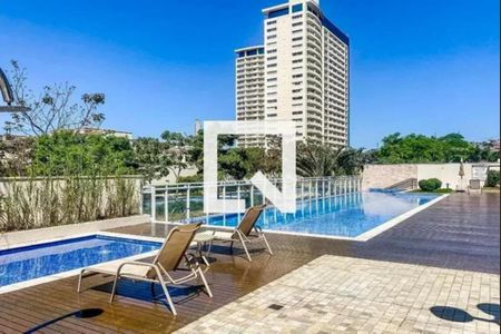 Apartamento à venda com 80m², 3 quartos e 2 vagas Apartamento à venda com 80m², 3 quartos e 2 vagasPiscina