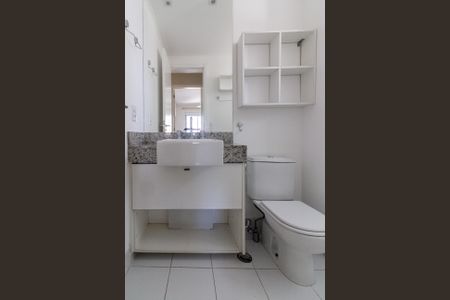 Apartamento à venda com 80m², 3 quartos e 2 vagas Apartamento à venda com 80m², 3 quartos e 2 vagasBanheiro Social