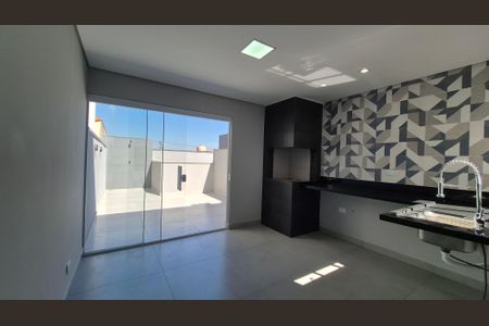 Casa à venda com 140m², 3 quartos e 2 vagasCobertura
