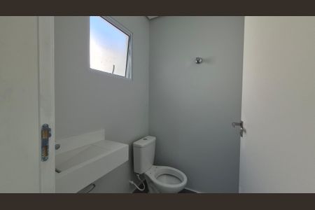 Casa à venda com 140m², 3 quartos e 2 vagasLavabo