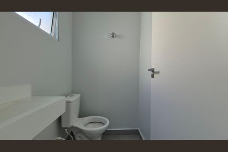 Casa à venda com 140m², 3 quartos e 2 vagasBanheiro de Serviço