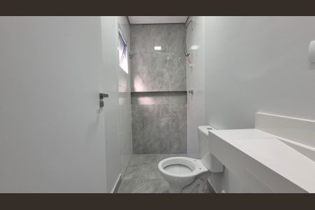 Casa à venda com 140m², 3 quartos e 2 vagasBanheiro da suíte 2