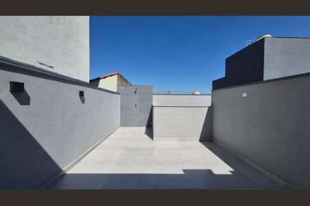 Casa à venda com 140m², 3 quartos e 2 vagasCobertura