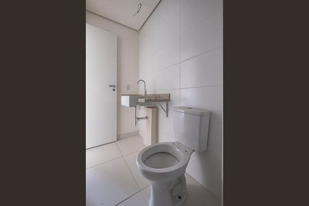 Banheiro de kitnet/studio para alugar com 1 quarto, 37m² em Pinheiros, São Paulo