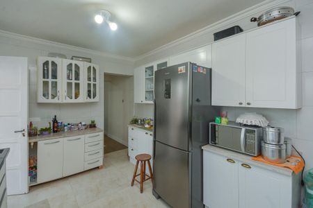 Casa à venda com 500m², 2 quartos e 3 vagas Casa à venda com 500m², 2 quartos e 3 vagasCozinha