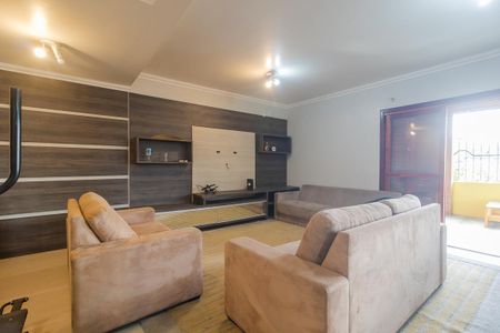 Casa à venda com 870m², 3 quartos e 6 vagas Casa à venda com 870m², 3 quartos e 6 vagasSala