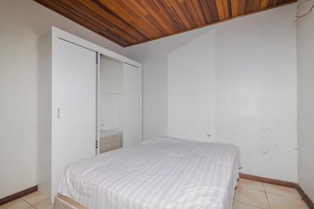 Casa à venda com 870m², 3 quartos e 6 vagas Casa à venda com 870m², 3 quartos e 6 vagasQuarto 1