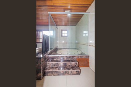 Casa à venda com 870m², 3 quartos e 6 vagas Casa à venda com 870m², 3 quartos e 6 vagasBanheiro da Suíte