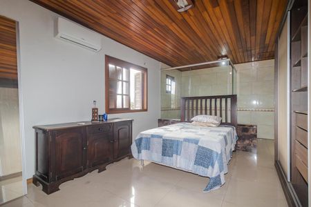 Casa à venda com 870m², 3 quartos e 6 vagas Casa à venda com 870m², 3 quartos e 6 vagasSuíte