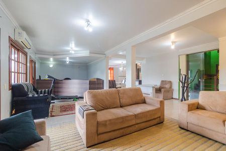 Casa à venda com 870m², 3 quartos e 6 vagas Casa à venda com 870m², 3 quartos e 6 vagasSala