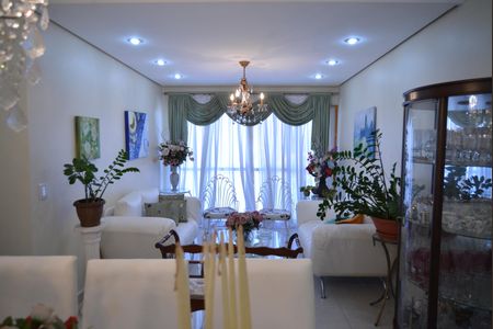 Sala de apartamento à venda com 3 quartos, 150m² em Vila Bastos, Santo André