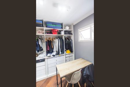 Casa de condomínio à venda com 695m², 5 quartos e 6 vagasCloset da suíte 3