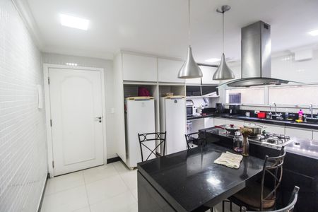 Casa de condomínio à venda com 695m², 5 quartos e 6 vagasCozinha