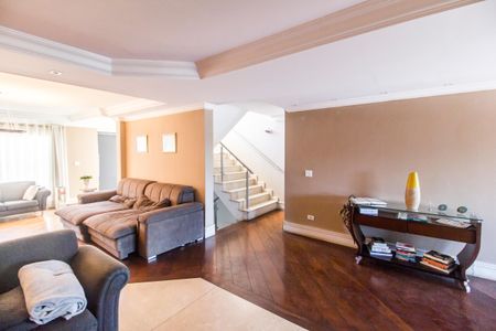 Casa de condomínio à venda com 695m², 5 quartos e 6 vagasSala