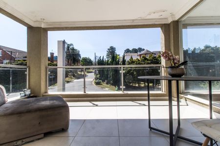 Casa de condomínio à venda com 695m², 5 quartos e 6 vagasVaranda