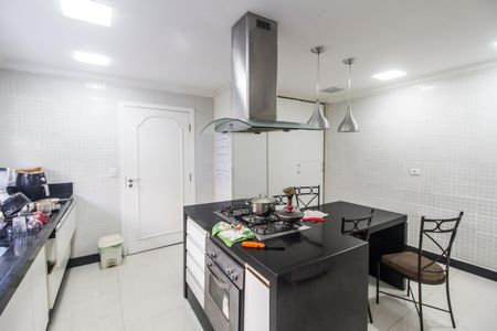 Casa de condomínio à venda com 695m², 5 quartos e 6 vagasCozinha