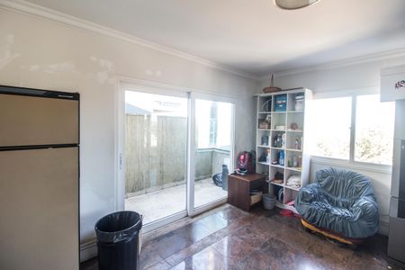 Casa de condomínio à venda com 695m², 5 quartos e 6 vagasÁrea de Serviço