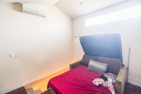 Casa de condomínio à venda com 695m², 5 quartos e 6 vagasSótão