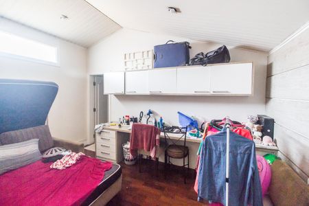 Casa de condomínio à venda com 695m², 5 quartos e 6 vagasSótão