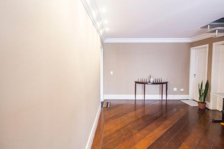 Sala de casa de condomínio à venda com 5 quartos, 695m² em Alphaville, Santana de Parnaíba