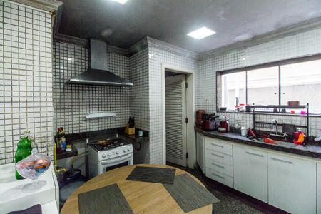 Casa de condomínio à venda com 695m², 5 quartos e 6 vagasCozinha