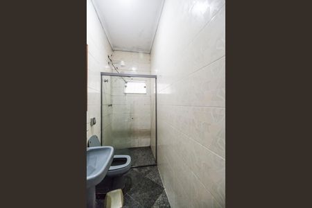 Casa de condomínio à venda com 695m², 5 quartos e 6 vagasBanheiro de serviço