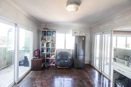 Casa de condomínio à venda com 695m², 5 quartos e 6 vagasÁrea de Serviço