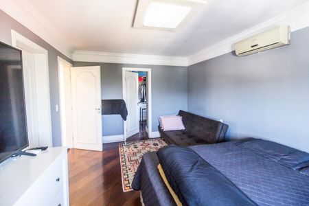 Casa de condomínio à venda com 695m², 5 quartos e 6 vagasSuíte 3