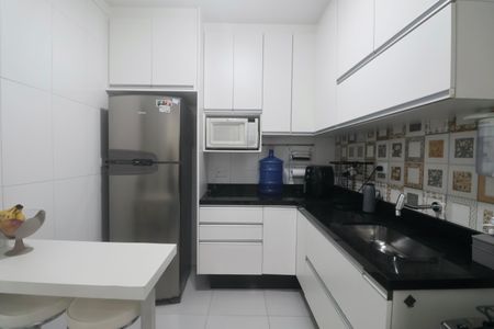 Apartamento para alugar com 73m², 2 quartos e 1 vaga Apartamento para alugar com 73m², 2 quartos e 1 vagaCozinha