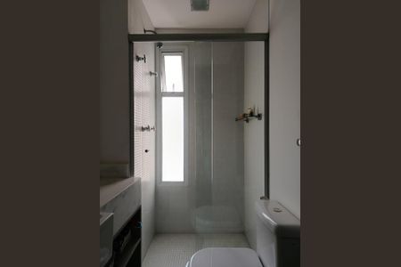 Apartamento à venda com 150m², 3 quartos e 3 vagas Apartamento à venda com 150m², 3 quartos e 3 vagasBanheiro da Suíte 1