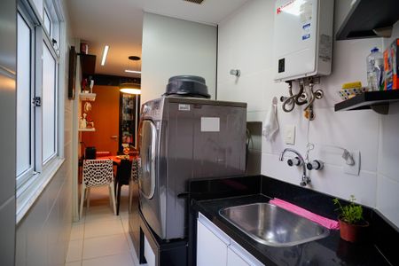 Apartamento à venda com 230m², 4 quartos e 4 vagas Apartamento à venda com 230m², 4 quartos e 4 vagasÁrea de Serviço