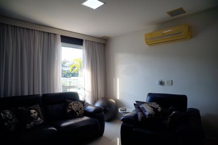 Apartamento à venda com 230m², 4 quartos e 4 vagas Apartamento à venda com 230m², 4 quartos e 4 vagasSuíte 2