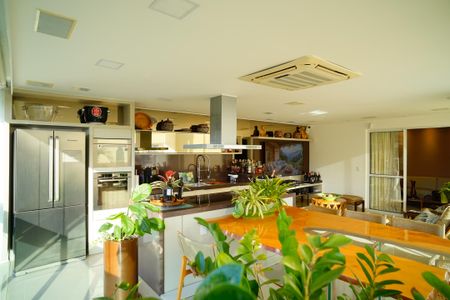 Apartamento à venda com 230m², 4 quartos e 4 vagas Apartamento à venda com 230m², 4 quartos e 4 vagasÁrea gourmet