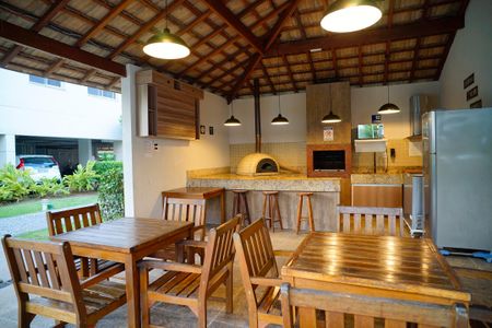 Apartamento à venda com 230m², 4 quartos e 4 vagas Apartamento à venda com 230m², 4 quartos e 4 vagasÁrea comum - Churrasqueira