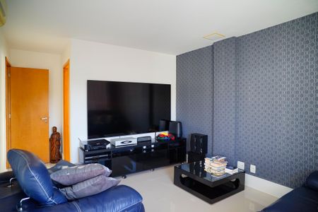 Apartamento à venda com 230m², 4 quartos e 4 vagas Apartamento à venda com 230m², 4 quartos e 4 vagasSuíte 2