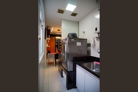 Apartamento à venda com 230m², 4 quartos e 4 vagas Apartamento à venda com 230m², 4 quartos e 4 vagasÁrea de Serviço