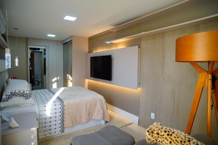 Apartamento à venda com 230m², 4 quartos e 4 vagas Apartamento à venda com 230m², 4 quartos e 4 vagasSuíte 1