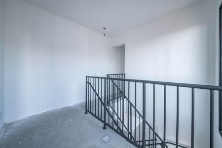 Apartamento à venda com 162m², 4 quartos e 2 vagasEscada - Corredor