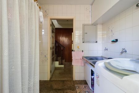 Casa à venda com 350m², 3 quartos e 2 vagasÁrea de Serviço