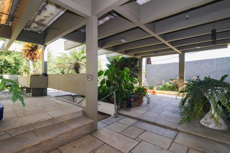 Casa à venda com 350m², 3 quartos e 2 vagasÁrea externa