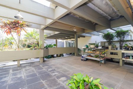 Casa à venda com 350m², 3 quartos e 2 vagasÁrea externa